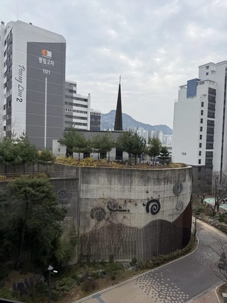 Large apartment complex in Seodaemun-gu, Seoul — buildings like this typically have their own recycling collection schedules and rules